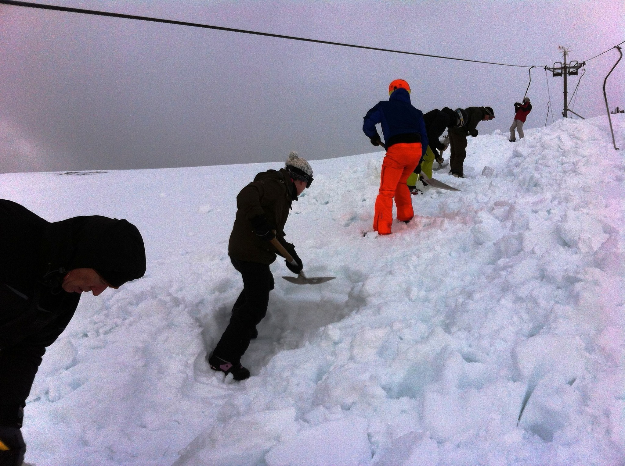 Digging the towline up track