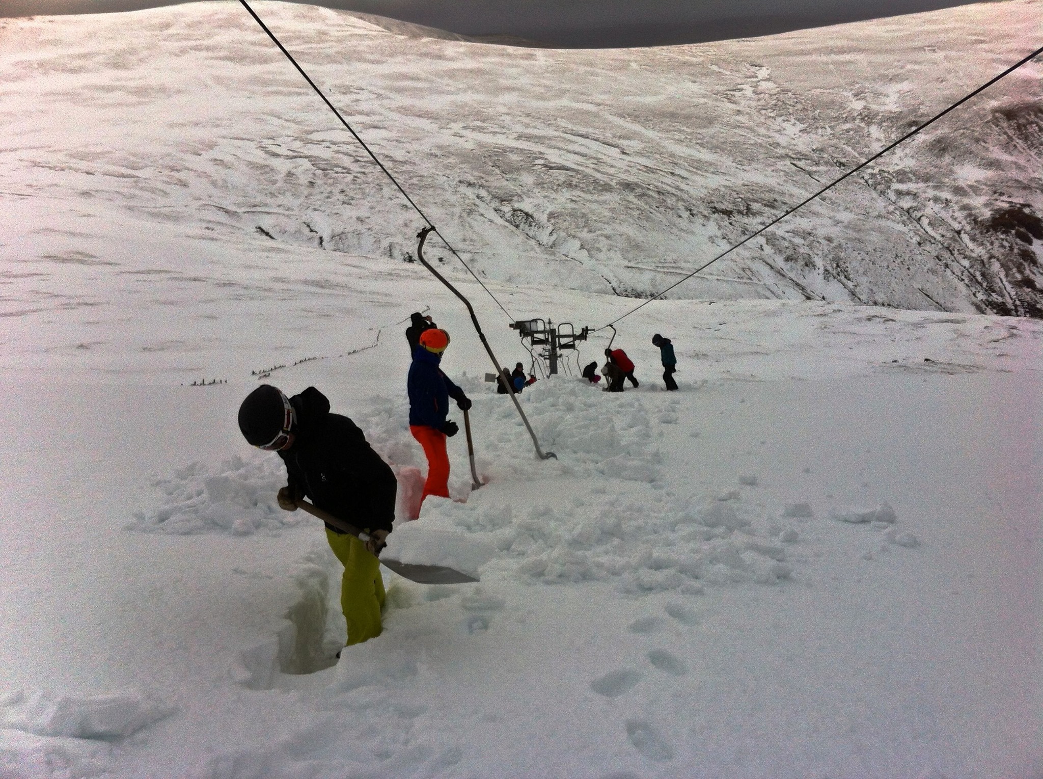 Digging the towline down track